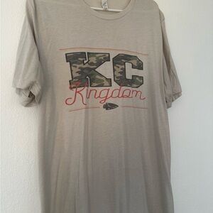 Bella Canvas KC Kingdom Camo Graphic Tee - Beige chiefs